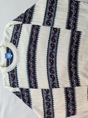 vintage Fine Line brand geometric crewneck sweater